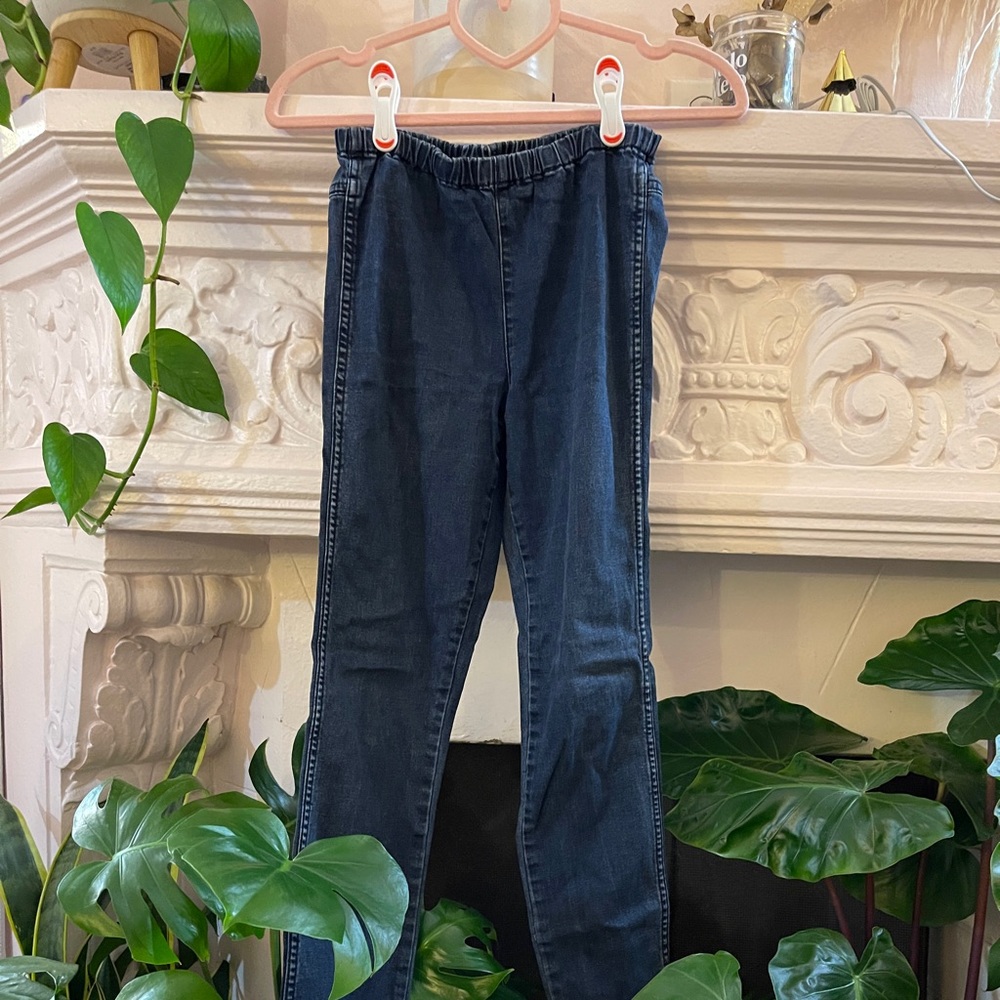 Dark wash skinny jeggings